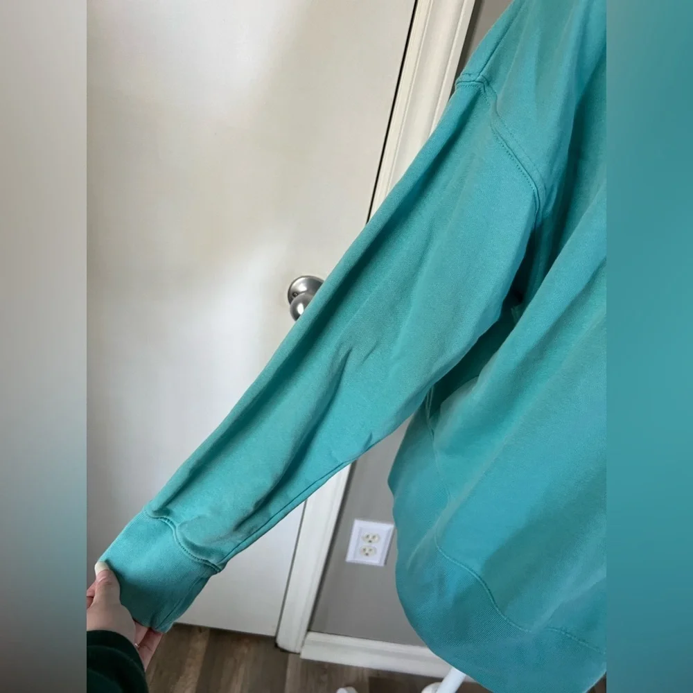 Nike Woman’s Teal Lightweight Pullover Athletic Hoodie Size Small